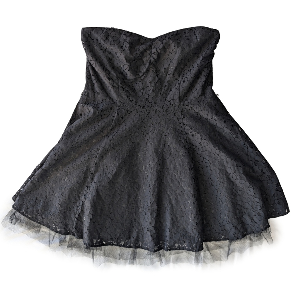 Suzy Shier Strapless‎ black dress lace with tulle layer hourglass shape